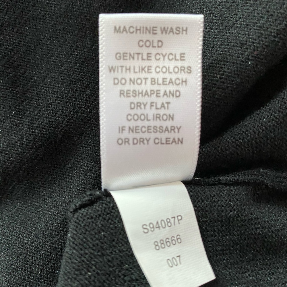 Black Sleeveless Knit Top by Cable and Gauge - Picture 5 of 5